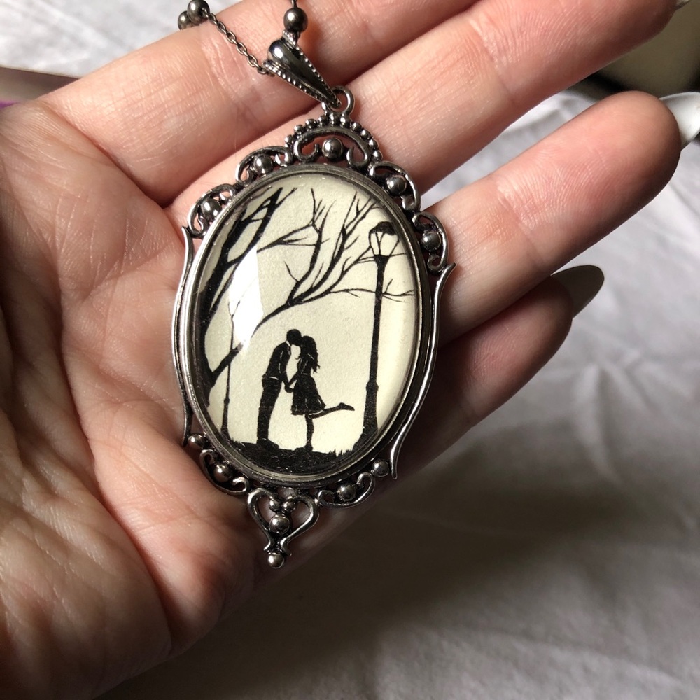 Necklace - Picture 4 of 5